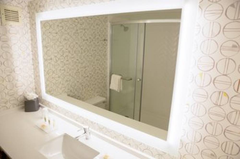 HOLIDAY INN MCO INT AIRPORT 5