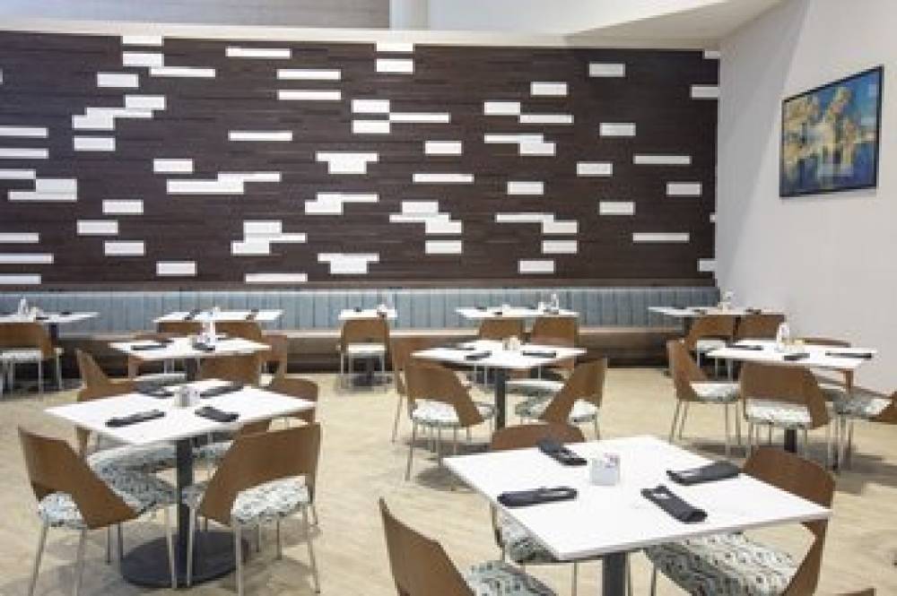 HOLIDAY INN MCO INT AIRPORT 10