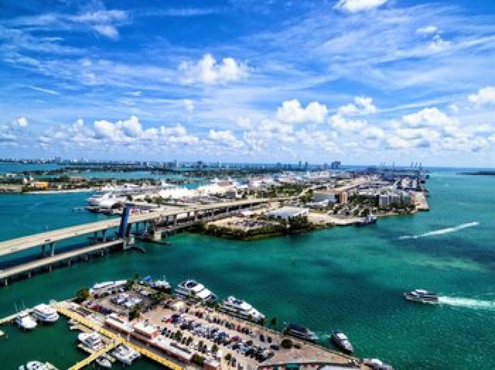 HOLIDAY INN PORT OF MIAMI DTWN 4