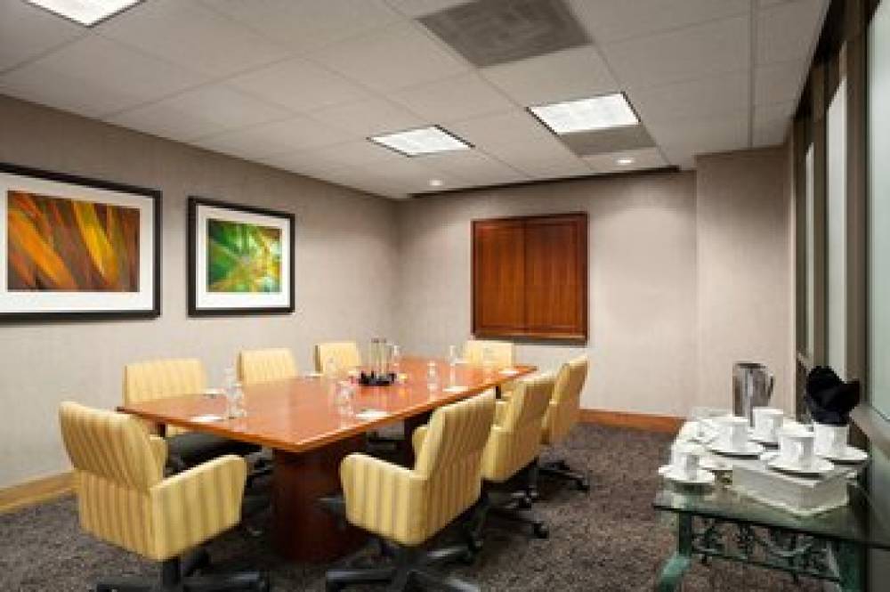 HOLIDAY INN AIRPORT BY IHG 7