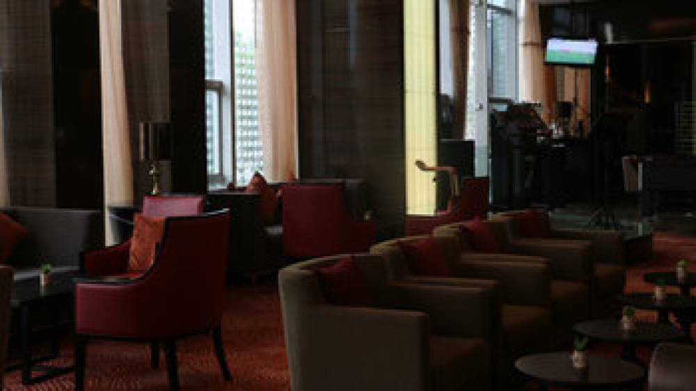 HOLIDAY INN RIVERSIDE 6