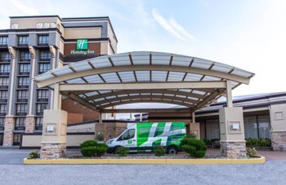 HOLIDAY INN ARPT W EARTH CITY BY IH 1