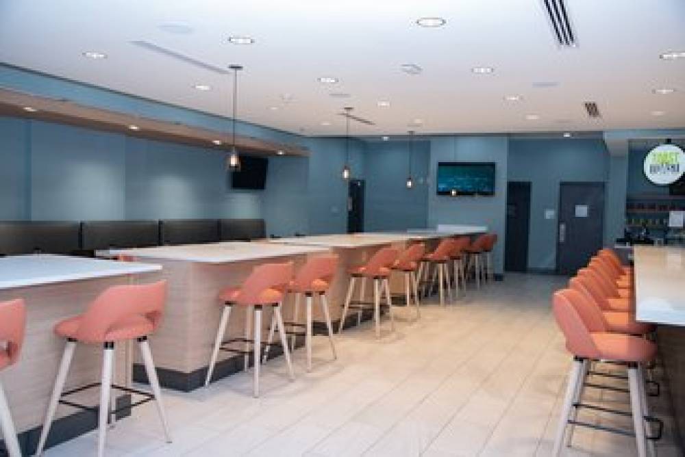 HOLIDAY INN STES W-FORT BRAGG AREA 4