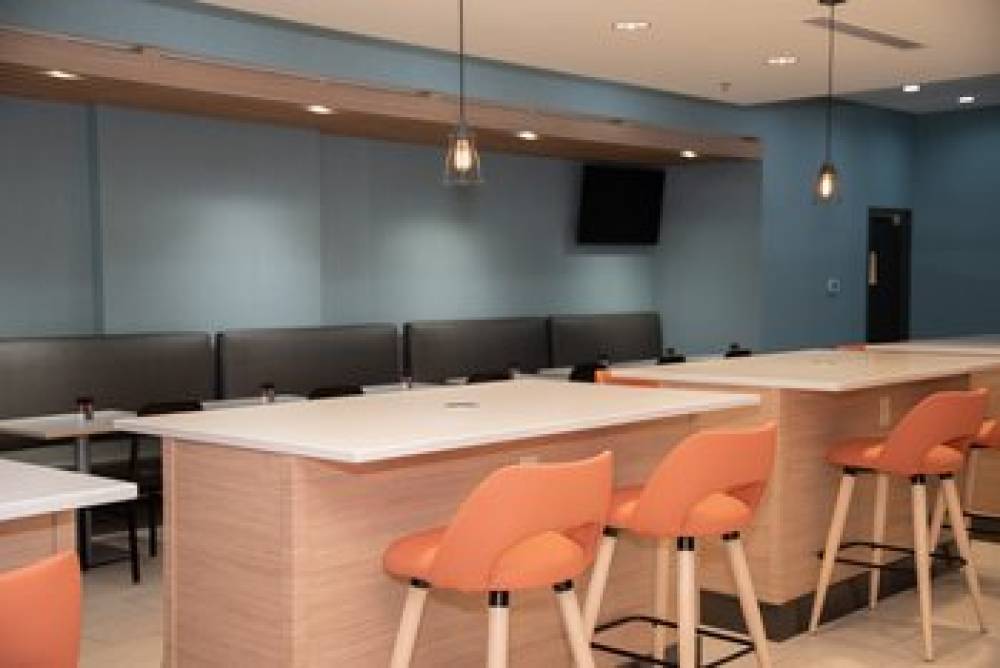 HOLIDAY INN STES W-FORT BRAGG AREA 3