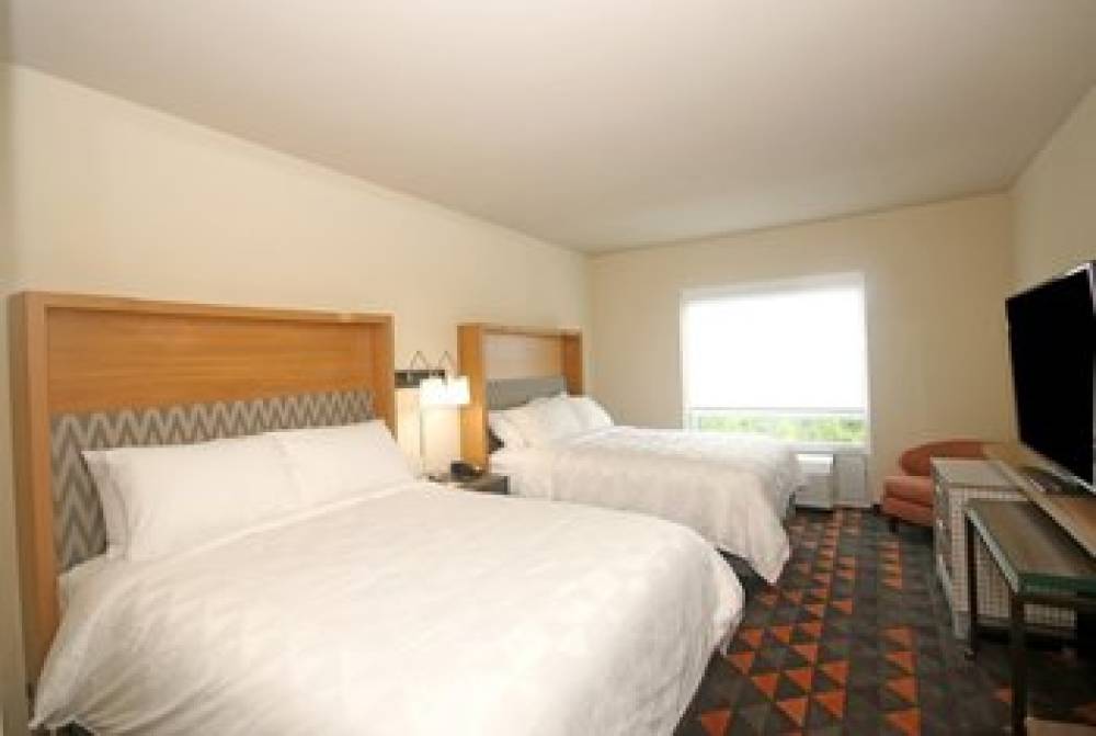 HOLIDAY INN STES W-FORT BRAGG AREA 7