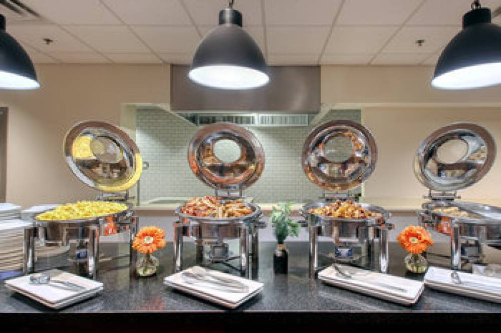 HOLIDAY INN HTL STES ARPT NORTH 8