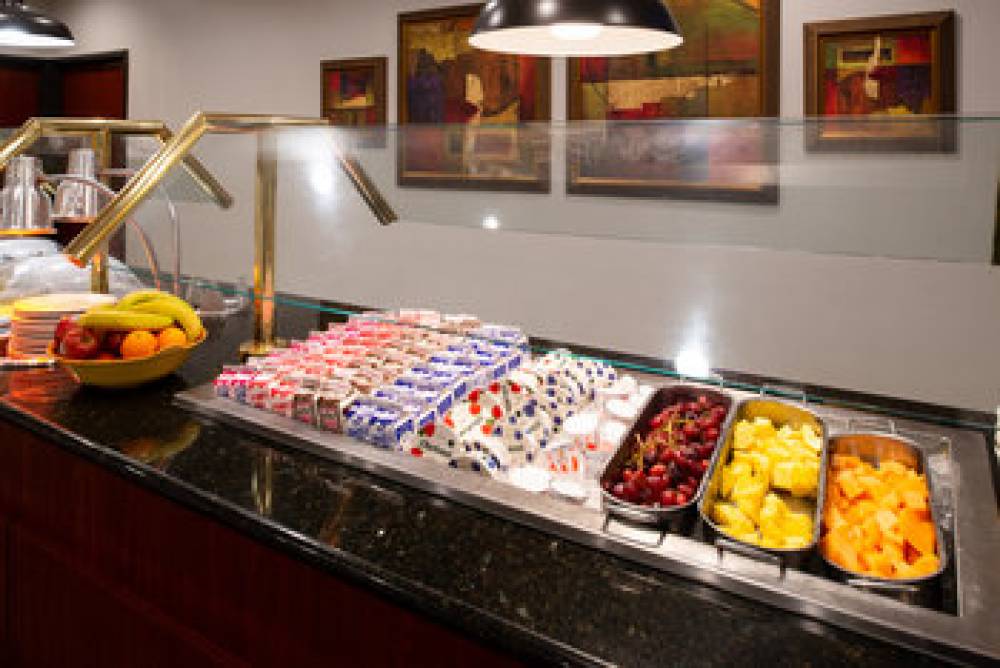 Holiday Inn & Suites BEAUMONT-PLAZA (I-10 & WALDEN) 2