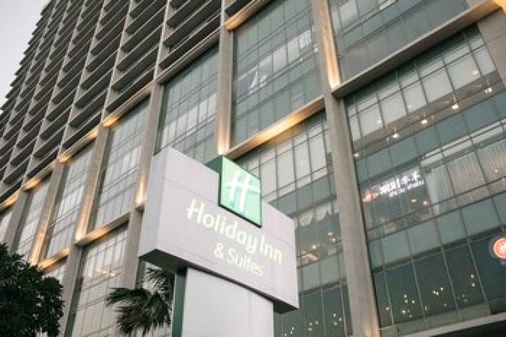 Holiday Inn & Suites Jakarta Gajah Mada