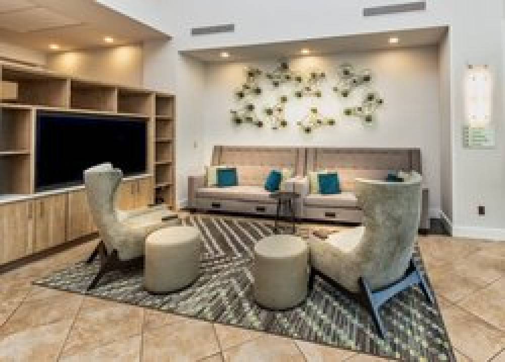 Holiday Inn & Suites MEMPHIS -  WOLFCHASE GALLERIA 7