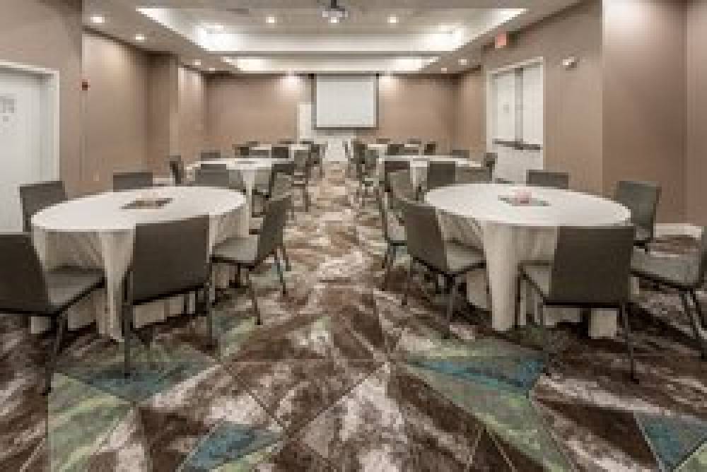 Holiday Inn & Suites MEMPHIS -  WOLFCHASE GALLERIA 4