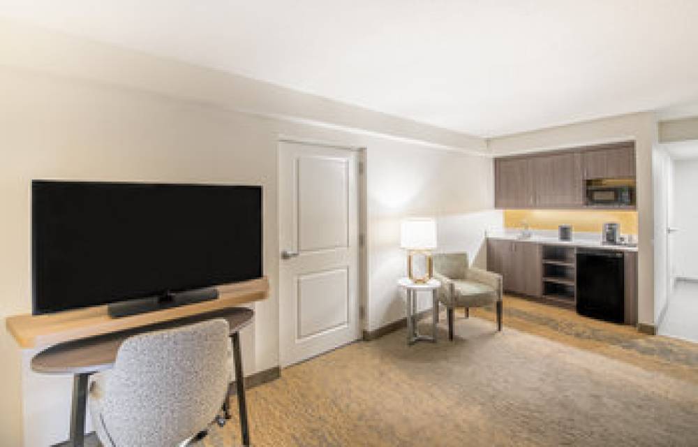 Holiday Inn & Suites ORANGE PARK - WELLS RD. 10