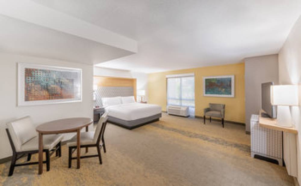 Holiday Inn & Suites ORANGE PARK - WELLS RD. 3