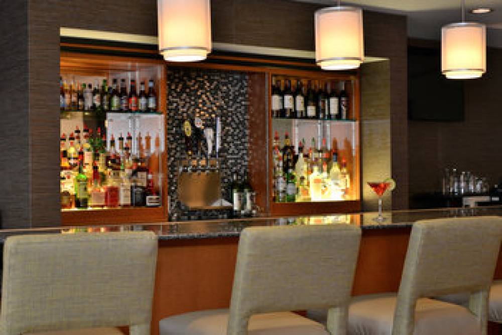 Holiday Inn & Suites ROCHESTER - MARKETPLACE 3