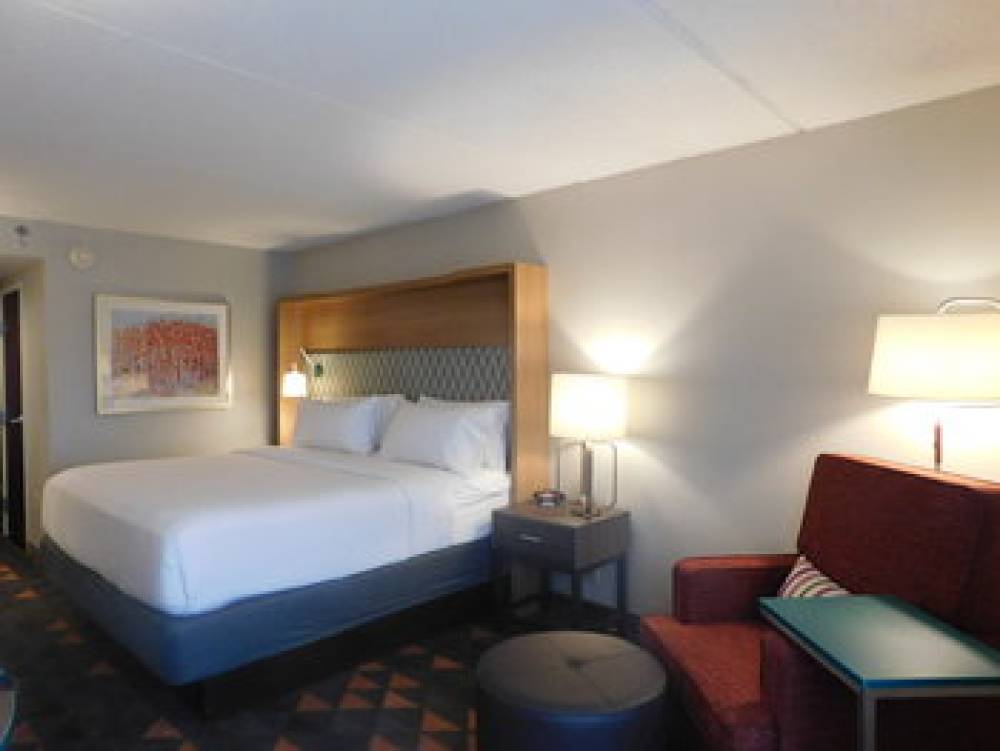 Holiday Inn & Suites ROCHESTER - MARKETPLACE 2