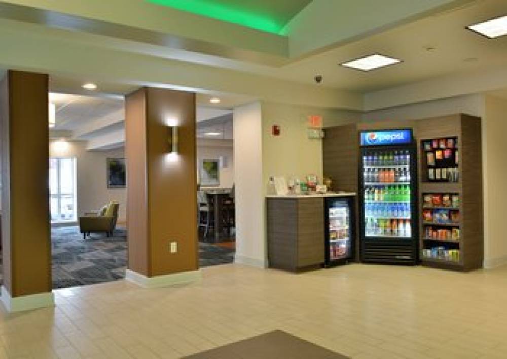 Holiday Inn & Suites ROCHESTER - MARKETPLACE 5