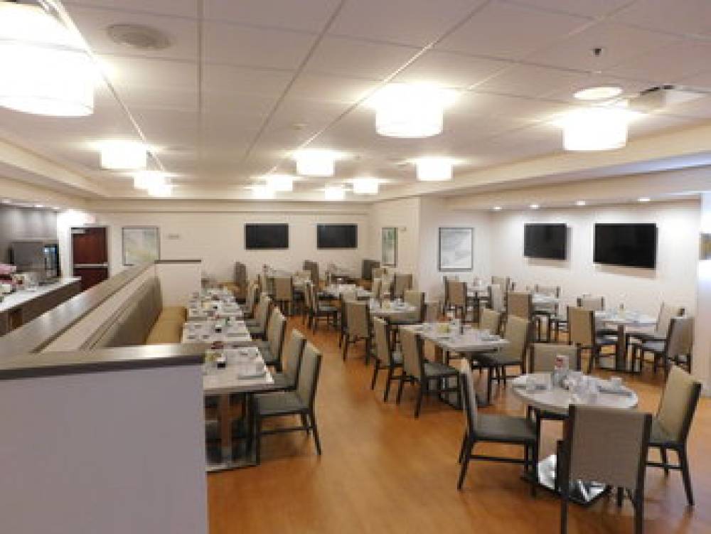 Holiday Inn & Suites ROCHESTER - MARKETPLACE 4