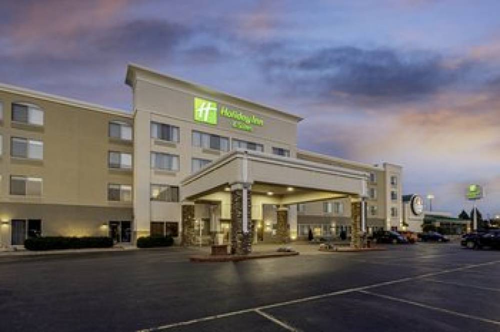 Holiday Inn & Suites Wausau Rothschild