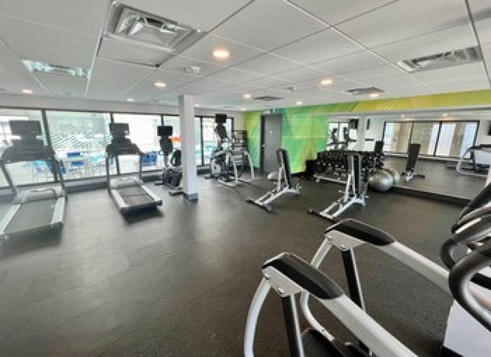 HOLIDAY INN TORONTO APT EAST 6