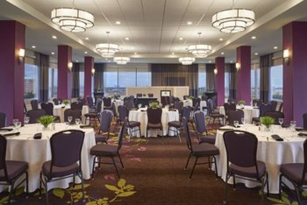 HOLIDAY INN TORONTO INTL ARPT 9