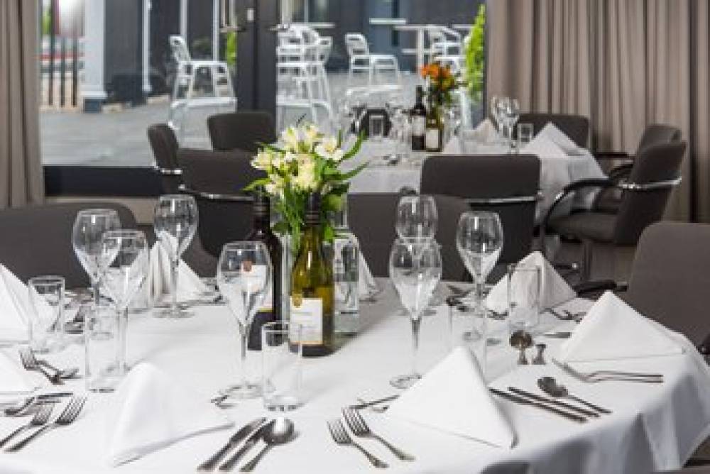HOLIDAY INN WEST BY IHG 2