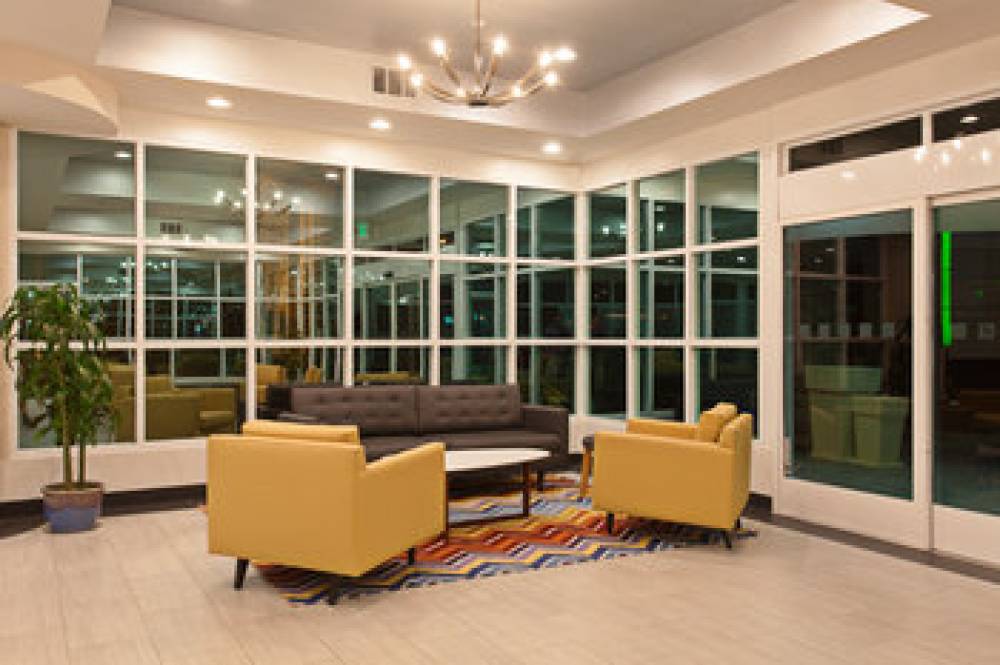 HOLIDAY INN WEST COVINA 10