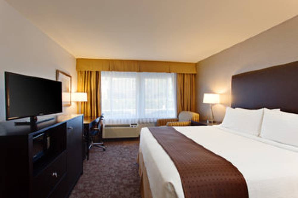 HOLIDAY INN WEST COVINA 7