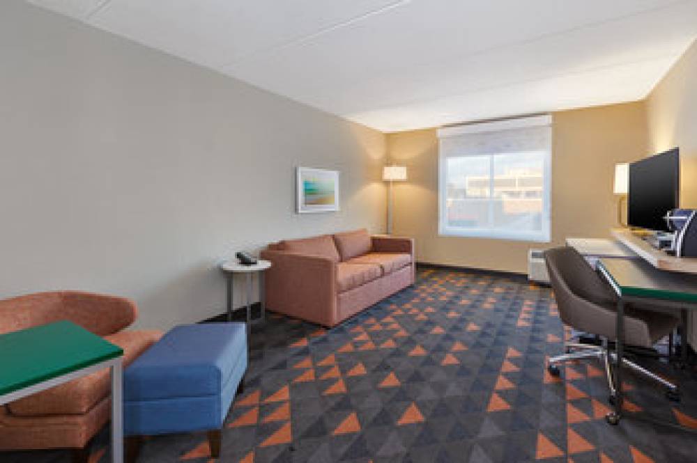 Holiday Inn WESTBURY-LONG ISLAND 10