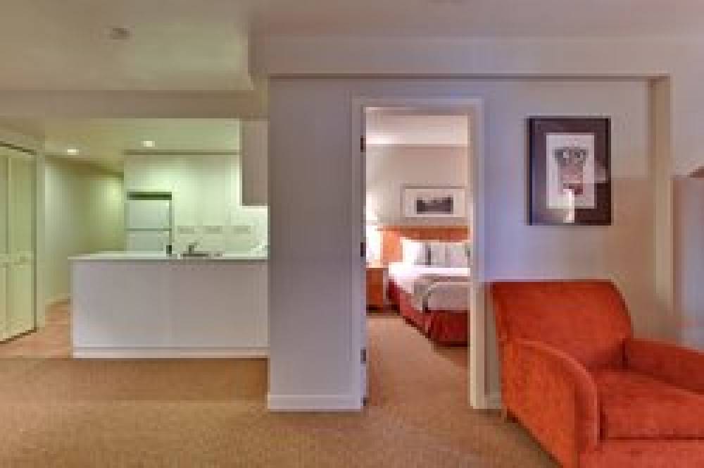 HOLIDAY INN WHISTLER VILLAGE 8