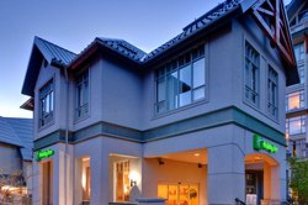 HOLIDAY INN WHISTLER VILLAGE 3