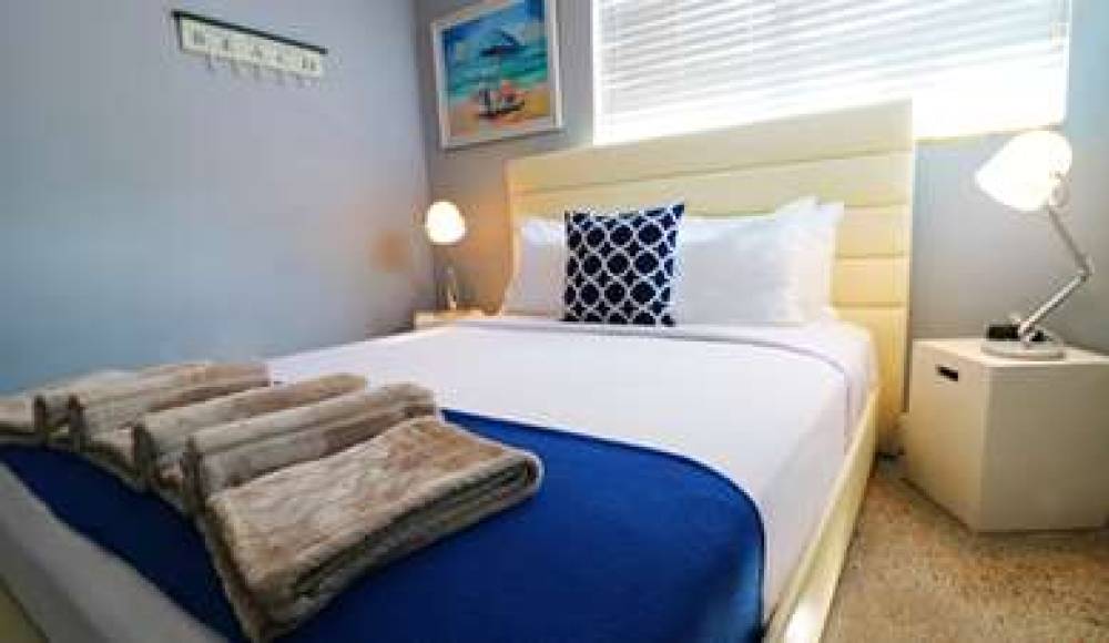 HOLLYWOOD BEACH SUITES AND HOTEL 6