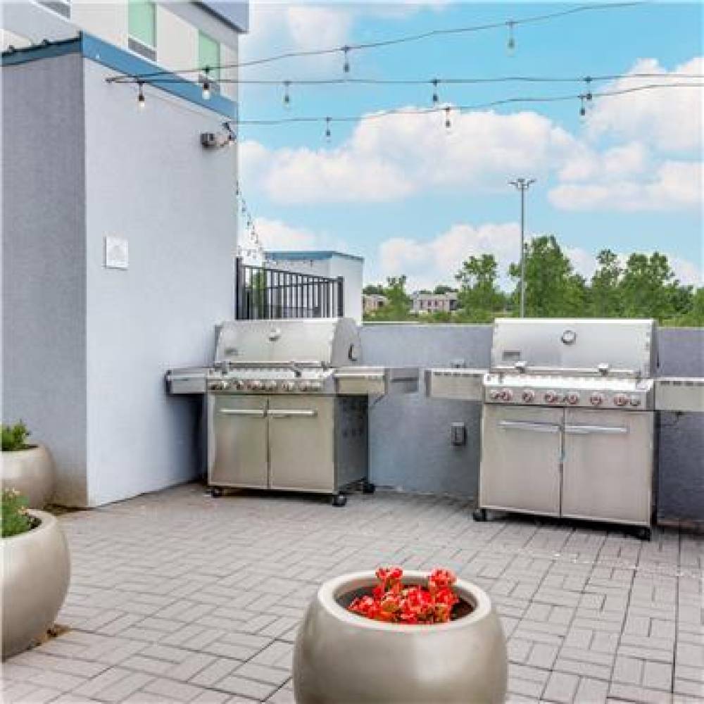 HOME 2 SUITES-FORT WORTH EAST CHASE 8
