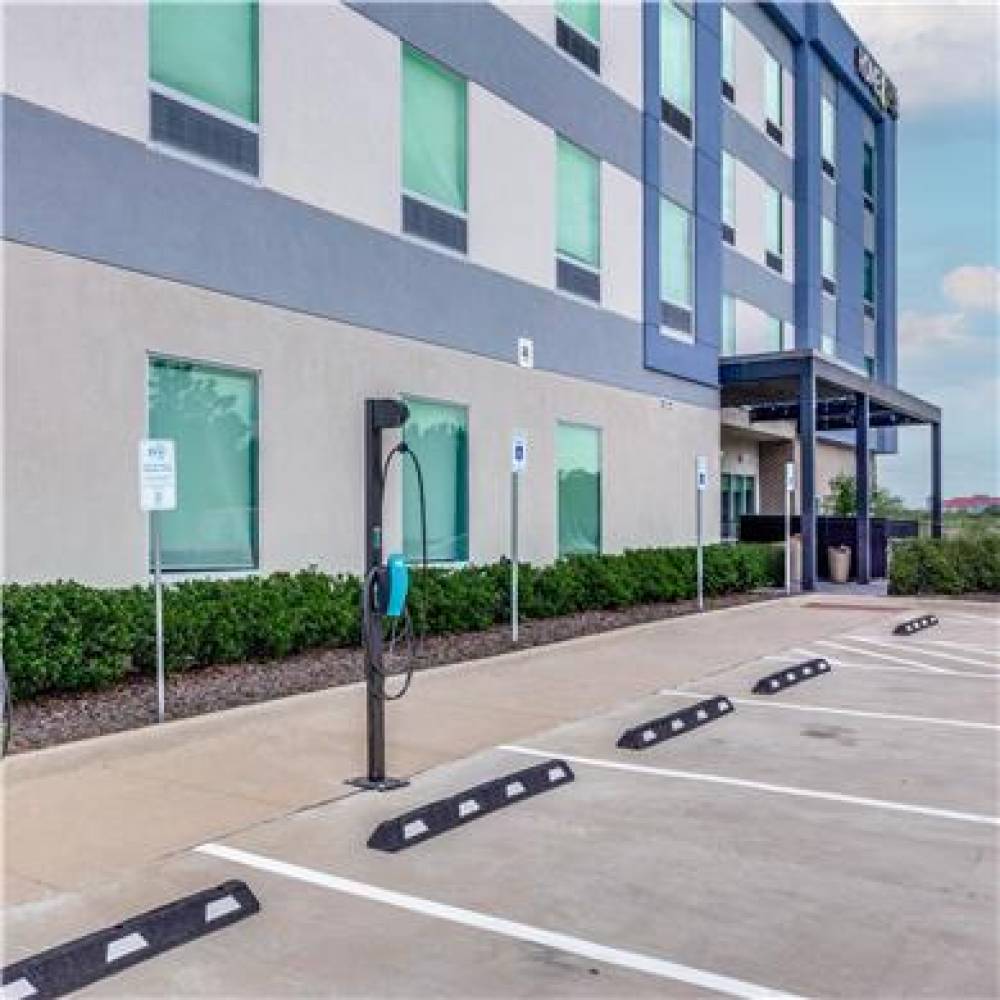HOME 2 SUITES-FORT WORTH EAST CHASE 6