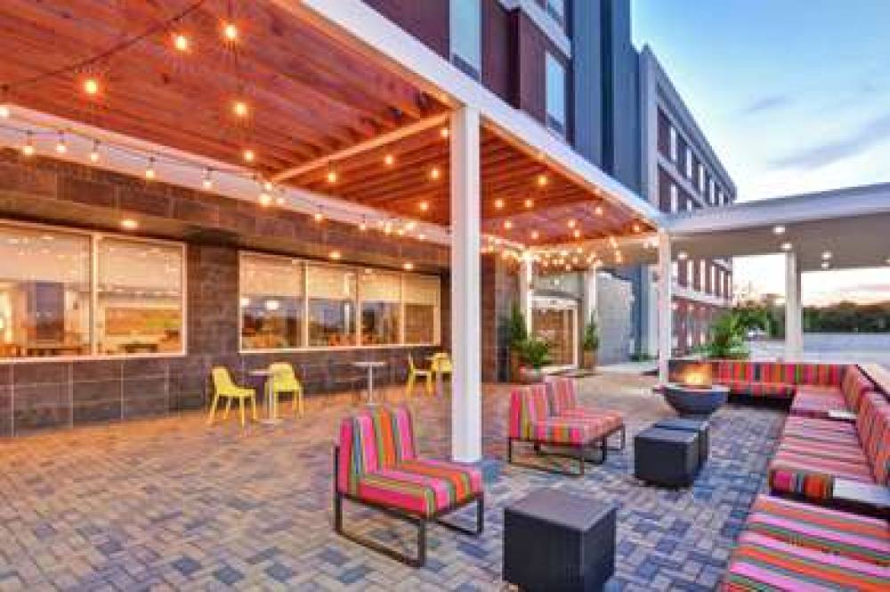 HOME 2 SUITES LA PORTE 4