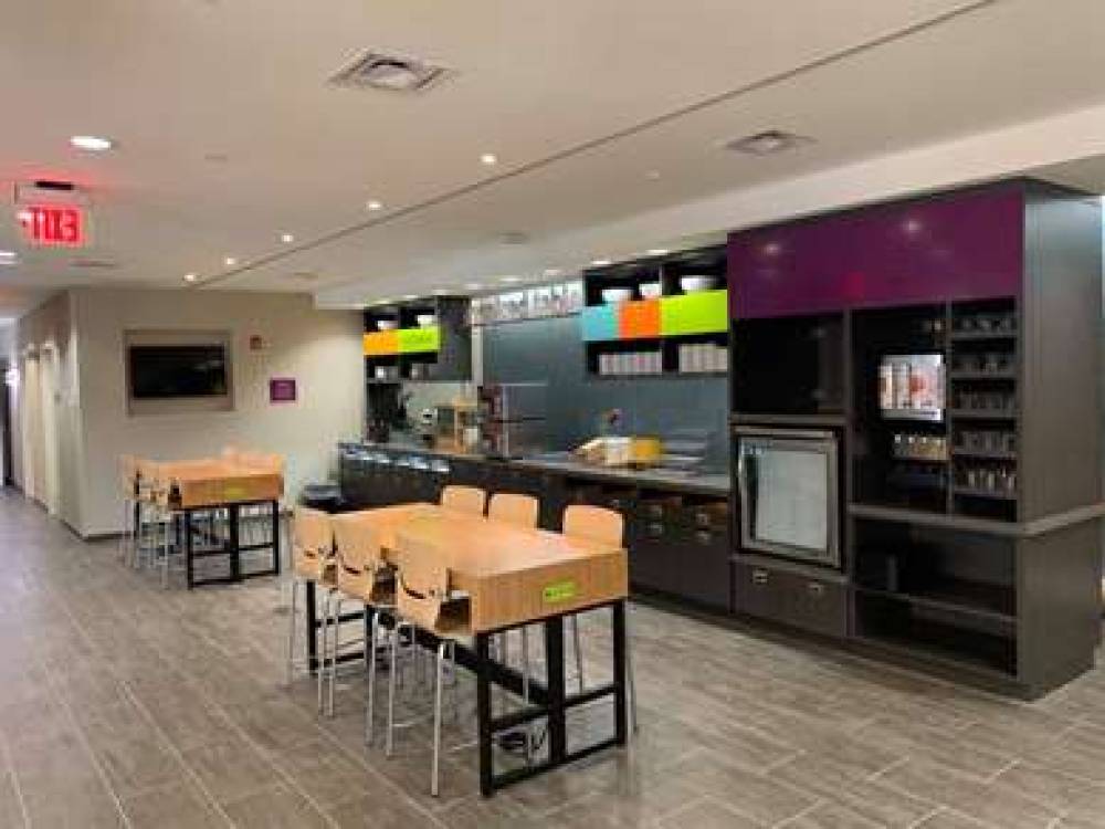 HOME2 BY HILTON NEWARK AIRPORT 5