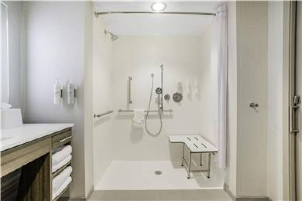 HOME2 SUITES AURORA MEDICAL CENTER 6