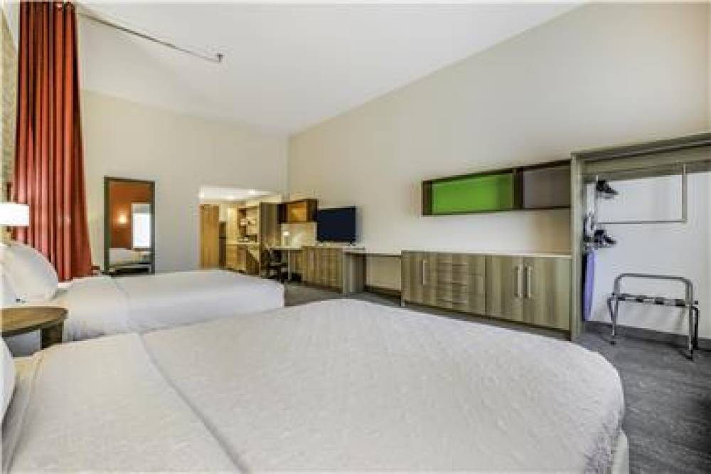 HOME2 SUITES AURORA MEDICAL CENTER 10