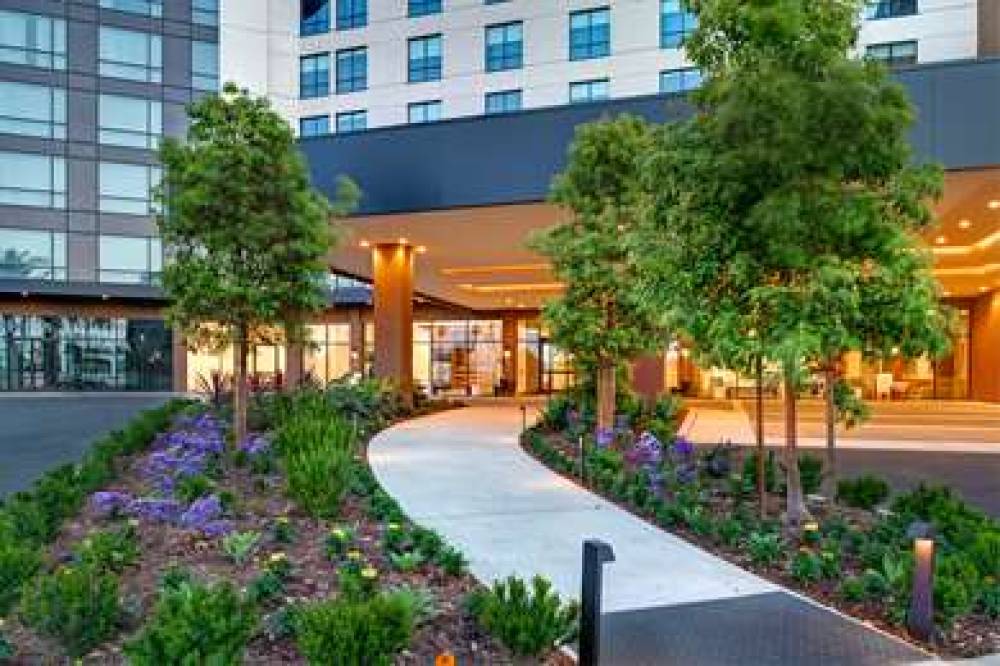 HOME2 SUITES BY HILTON ANAHEIM 3
