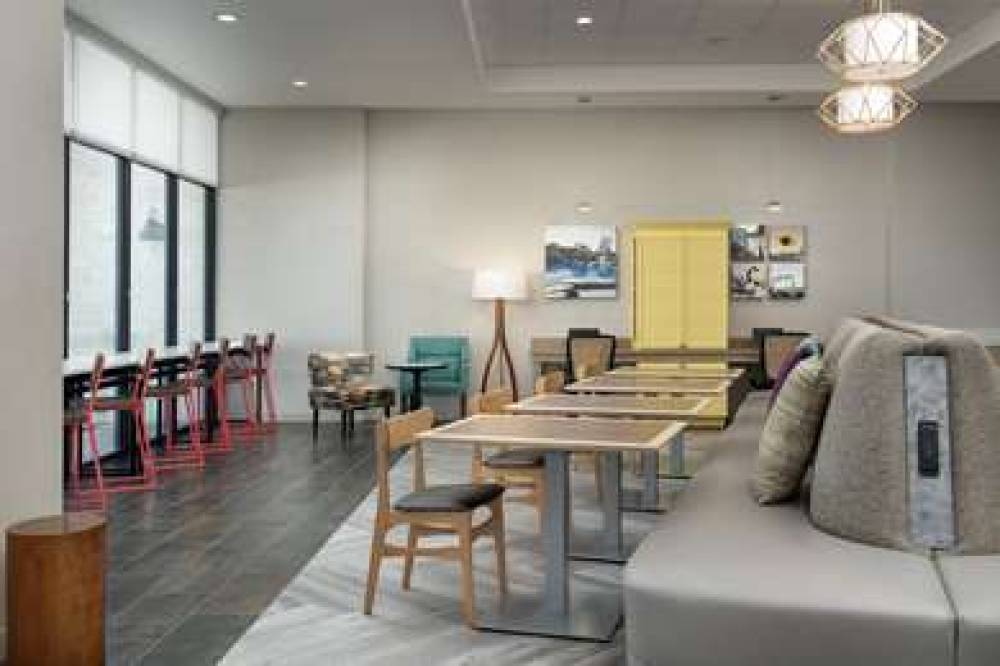 HOME2 SUITES BY HILTON DALLAS 7