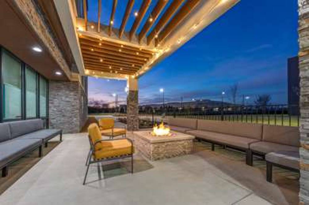 HOME2 SUITES BY HILTON DALLAS I-30 3