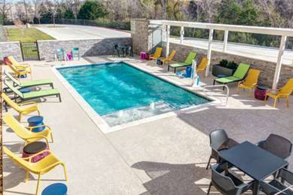 HOME2 SUITES BY HILTON DALLAS I-30 8