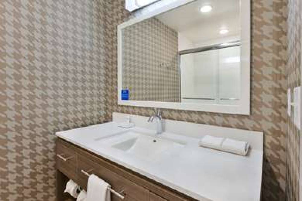 Home2 Suites By Hilton Grand Blanc Flint, MI 9