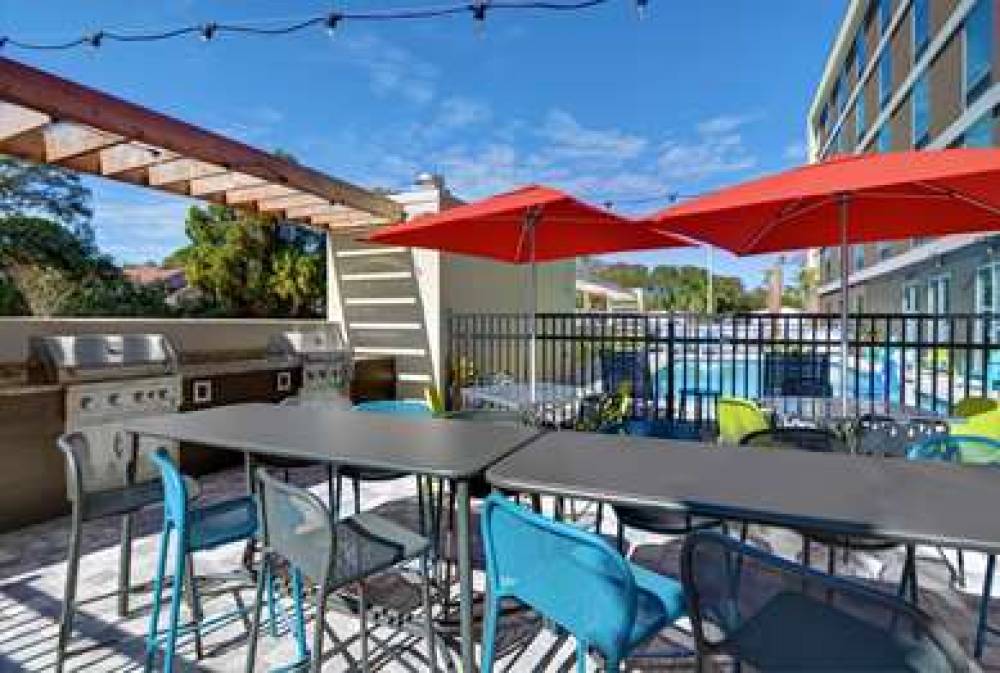 HOME2 SUITES BY HILTON LARGO 7
