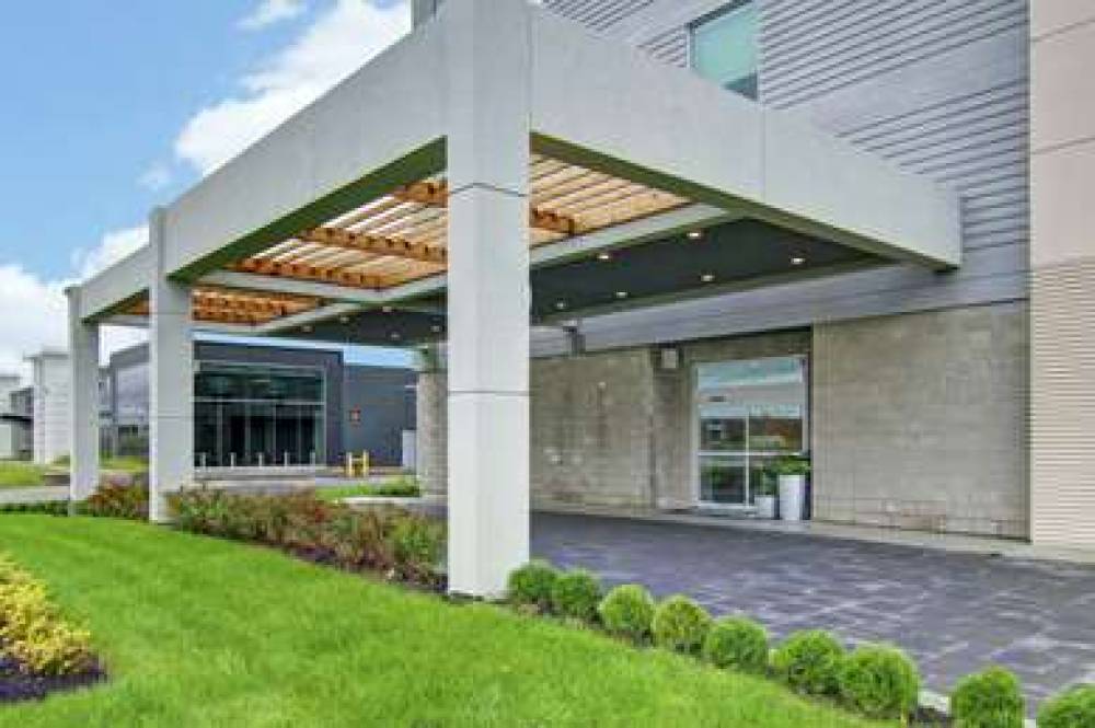 Home2 Suites By Hilton Montreal Dorval, QC 6