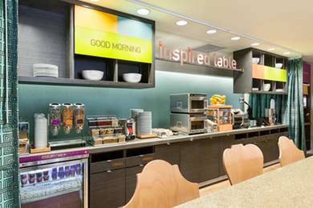 HOME2 SUITES BY HILTON OMAHA WEST, 8