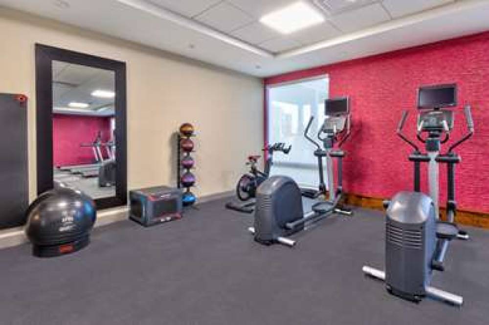 HOME2 SUITES BY HILTON SAGINAW 10