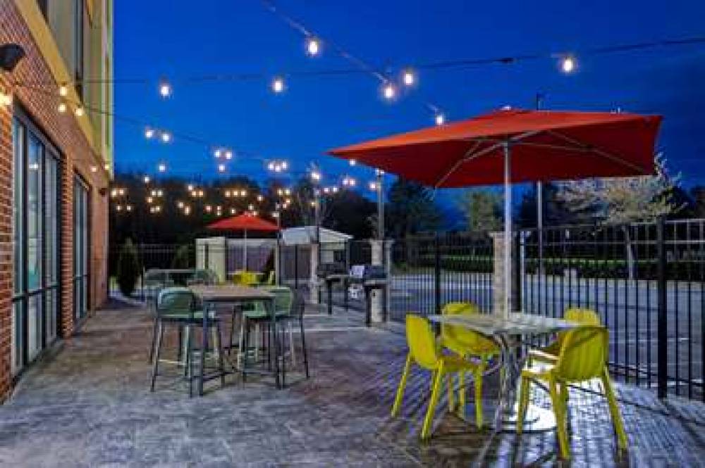 Home2 Suites Charlotte Northlake