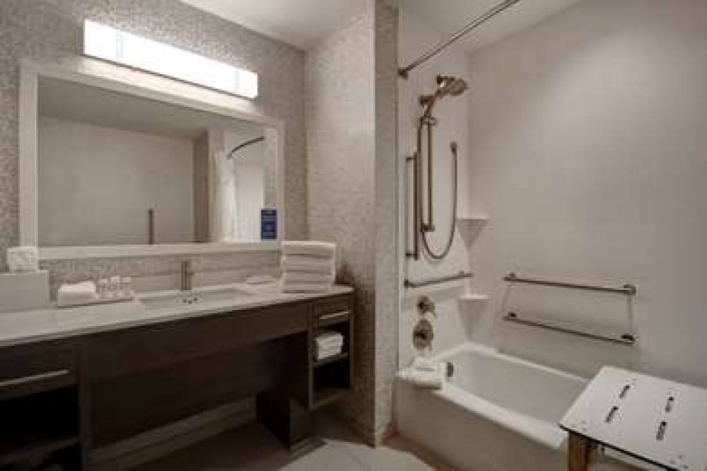 HOME2 SUITES EAST HANOVER 5