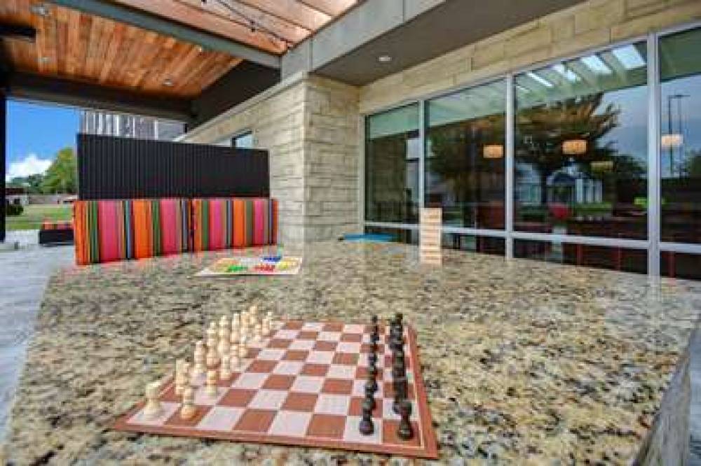 HOME2 SUITES EAST HANOVER 4