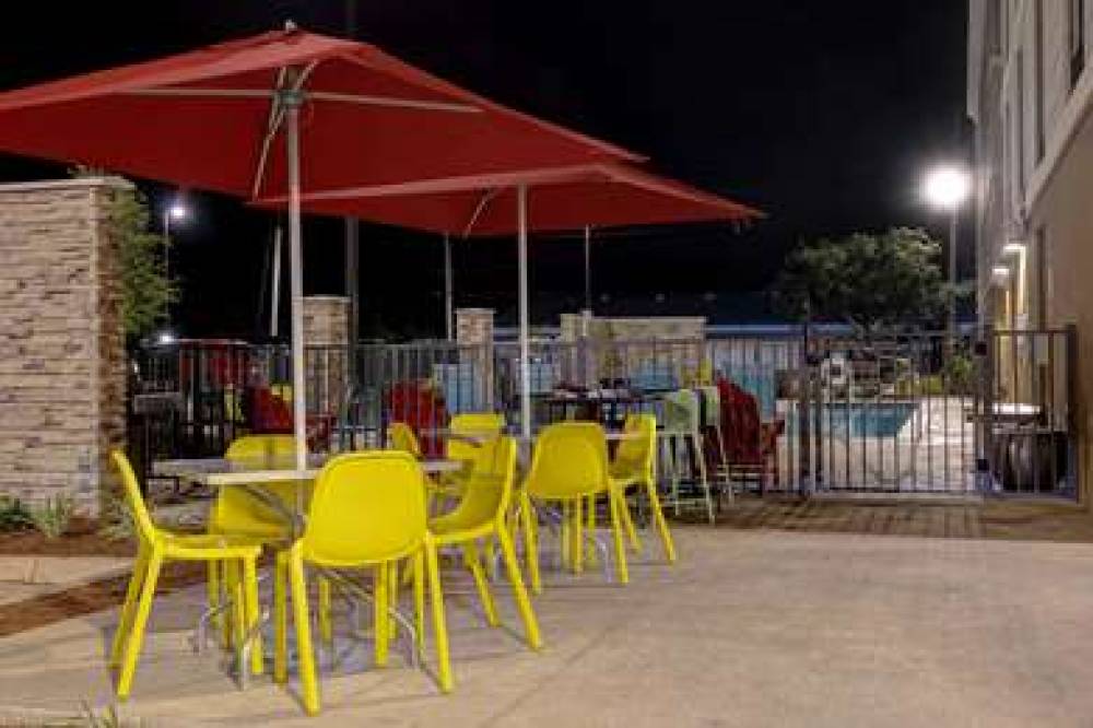 HOME2 SUITES GULF BREEZE PENSACOLA 2