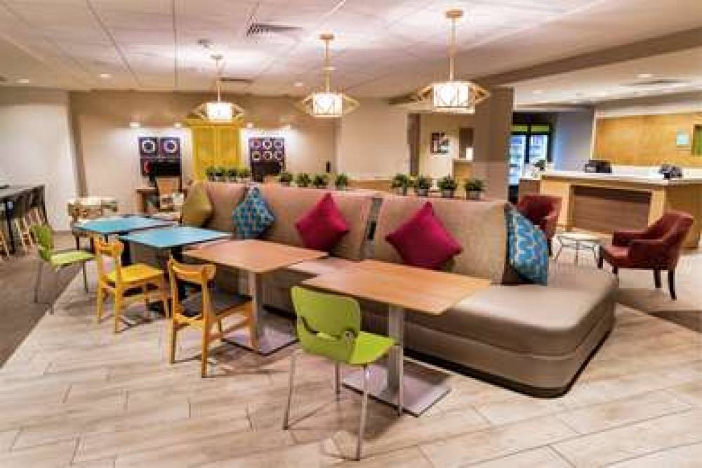 HOME2 SUITES LAS VEGAS TROPICANA 6